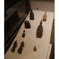 Djed, pointed figurines, phallic figurines